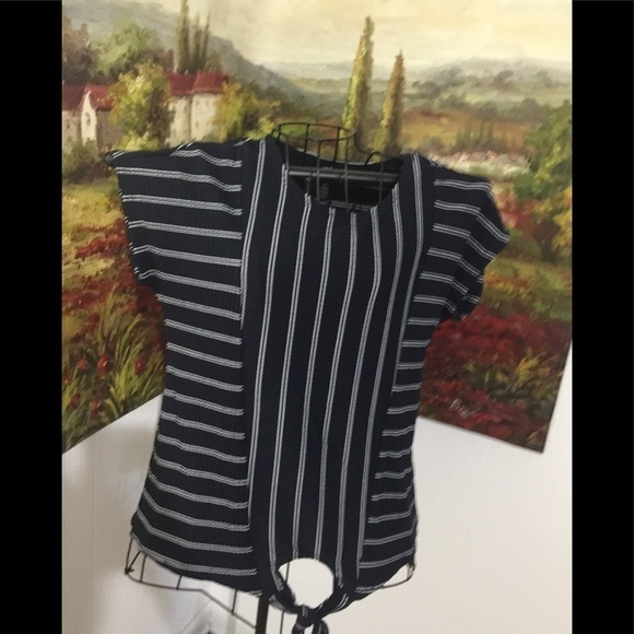 Jones New York size small navy and white striped tie front short sleeve casual - Picture 1 of 6